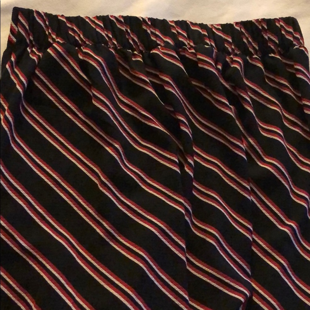 SOLD‼️H&M Fashionable Skirt Divided|New|Size S - Picture 5 of 8